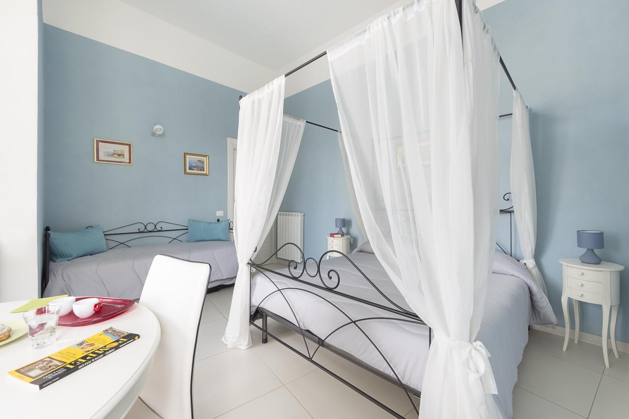 Rosaroll 2* Naples